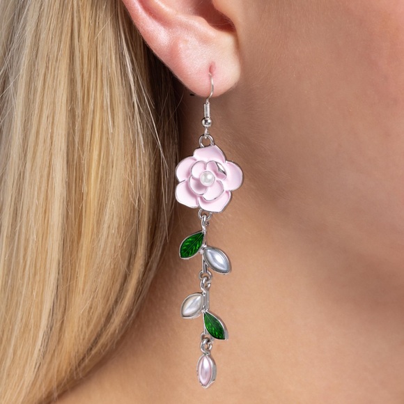 jewelry Jewelry - NWT Floral Pink & Green Dangle Earrings(Last One)